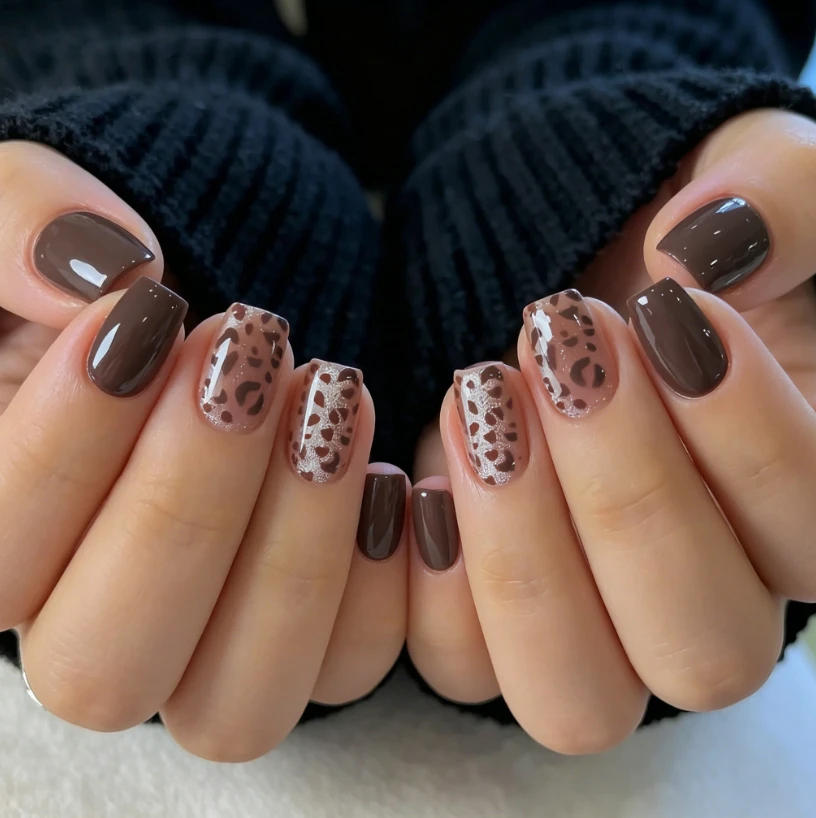 Fall Brown Press-On Nails, 24Pcs Short Square Fake Nails with Solid Brown & Sheer Leopard Print, Detachable Nail Tips
Fall Brown Press-On Nails, 24Pcs Short Square Fake Nails with Solid Brown & Sheer Leopard Print, Detachable Nail Tips