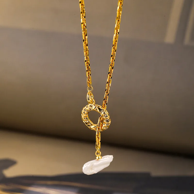 Retro Light Luxury Fashion Baroque Freshwater Pearl Necklace for Women Versatile High-end Simple OT Buckle Clavicle Chain
Retro Light Luxury Fashion Baroque Freshwater Pearl Necklace for Women Versatile High-end Simple OT Buckle Clavicle Chain