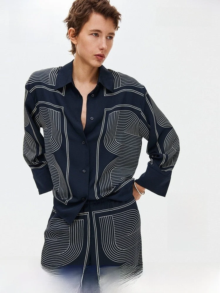 Women's Loose Fit Plaid Shirt H&M Outdoor Style Long Sleeve Button Detail Polyester Fiber Regular Thickness Spring Season
Women's Loose Fit Plaid Shirt H&M Outdoor Style Long Sleeve Button Detail Polyester Fiber Regular Thickness Spring Season