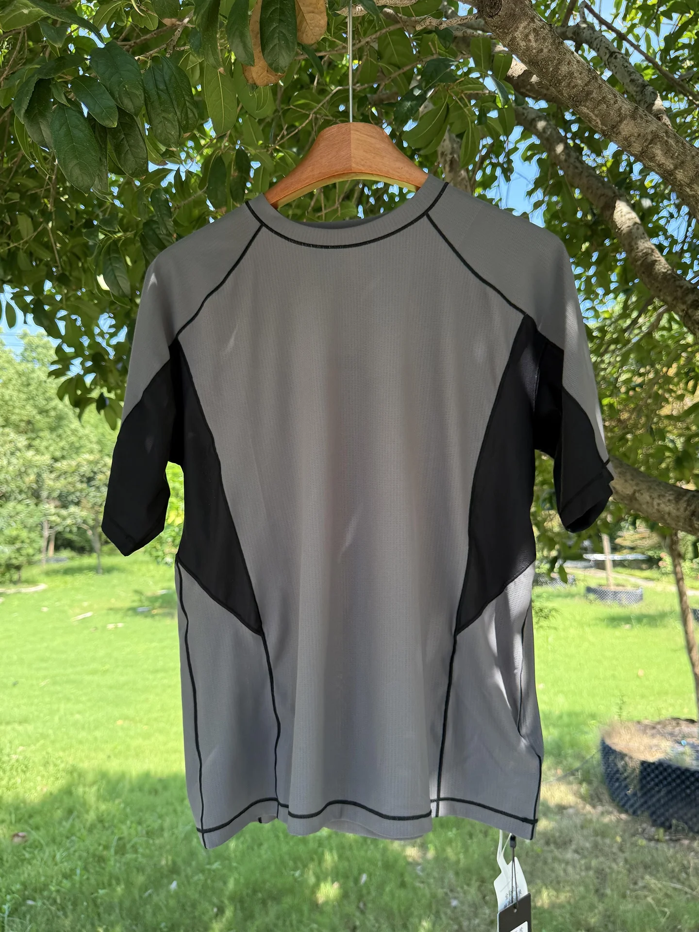 Мужская летняя тонкая свободная дышащая футболка из ледяного шелка для активного отдыха и велоспорта с охлаждающим эффектом
Мужская летняя тонкая свободная дышащая футболка из ледяного шелка для активного отдыха и велоспорта с охлаждающим эффектом