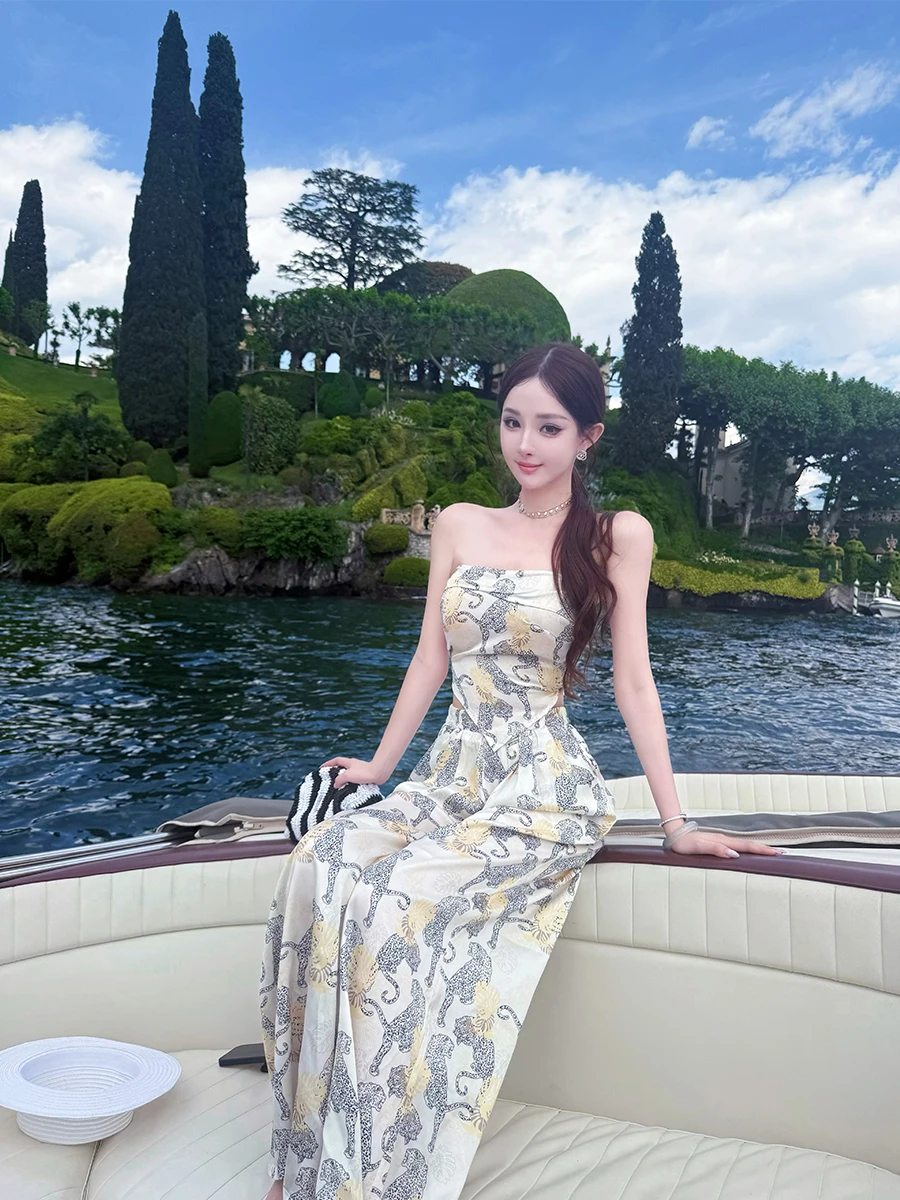 Vera Moon Oil Painting New Celebri Casual Print Women's Crop Top Tank Top High Waist Long Pants Summer Faion Sensation
Vera Moon Oil Painting New Celebri Casual Print Women's Crop Top Tank Top High Waist Long Pants Summer Faion Sensation