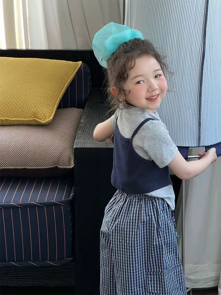 Girls' Summer New Solid Color Short Sleeve Tank Top2025Versatile Loose Casual Workwear Plaid Two-Piece Set
Girls' Summer New Solid Color Short Sleeve Tank Top2025Versatile Loose Casual Workwear Plaid Two-Piece Set