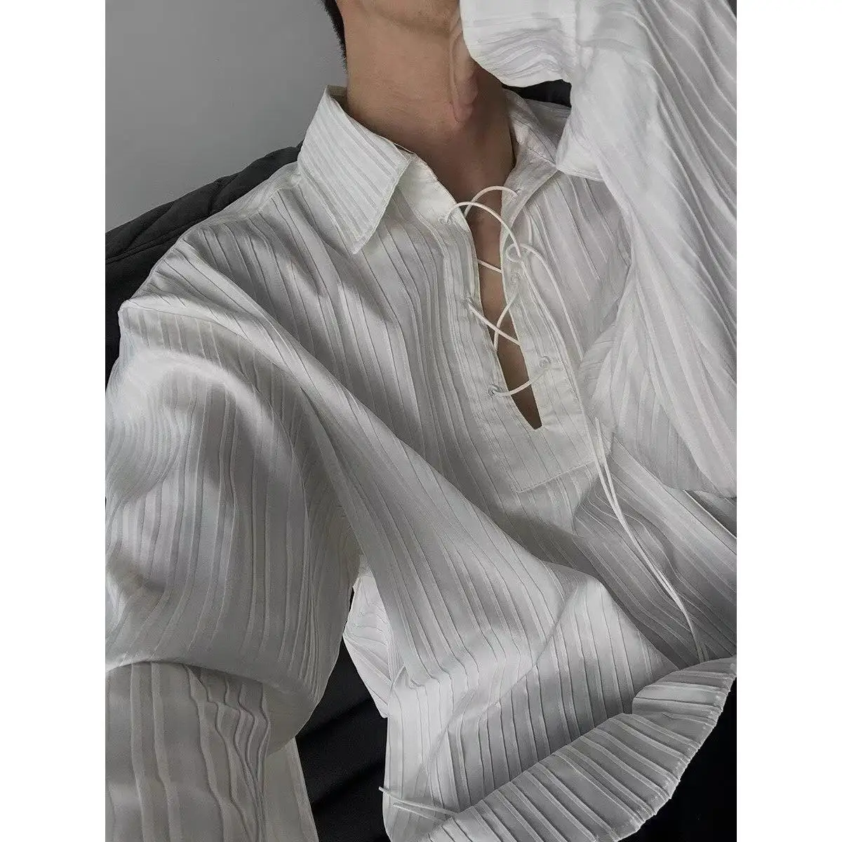 Premium White Folded Long Sve irt Loose Fit Men's Women's Special Texture Dstring Design Casual Summer irt
Premium White Folded Long Sve irt Loose Fit Men's Women's Special Texture Dstring Design Casual Summer irt