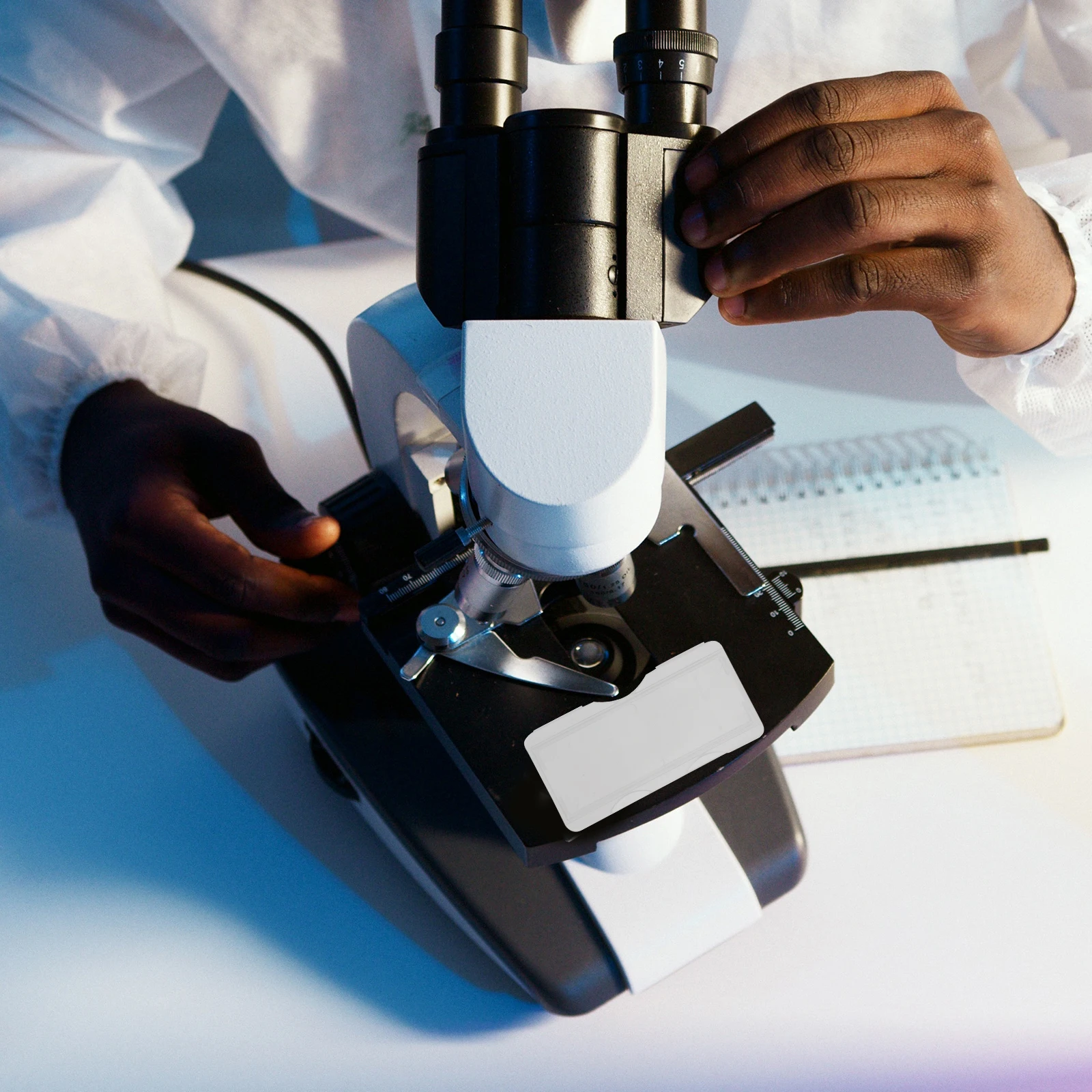 100Pcs Plastic Slide Storage Box with Individual Compartments Microscope Slide Holder for Medical Lab Use Specimen Box
100Pcs Plastic Slide Storage Box with Individual Compartments Microscope Slide Holder for Medical Lab Use Specimen Box