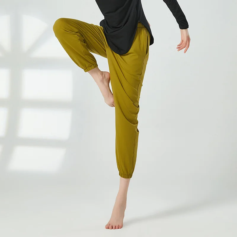 Women's Chinese Dance Classical Dance Practice Suit High Waist Skinny Tights Closed Radish Pants Cotton
Women's Chinese Dance Classical Dance Practice Suit High Waist Skinny Tights Closed Radish Pants Cotton