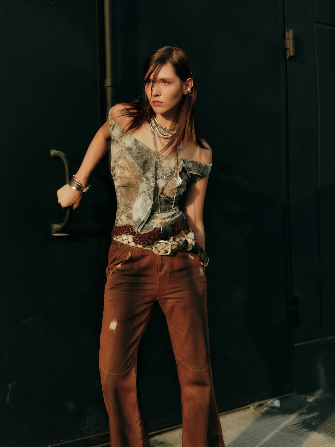 Оригинальный винтажный женский топ на одно плечо с принтом в виде разбрызганной краски, уличный стиль, ультра-стиль...
Оригинальный винтажный женский топ на одно плечо с принтом в виде разбрызганной краски, уличный стиль, ультра-стиль...