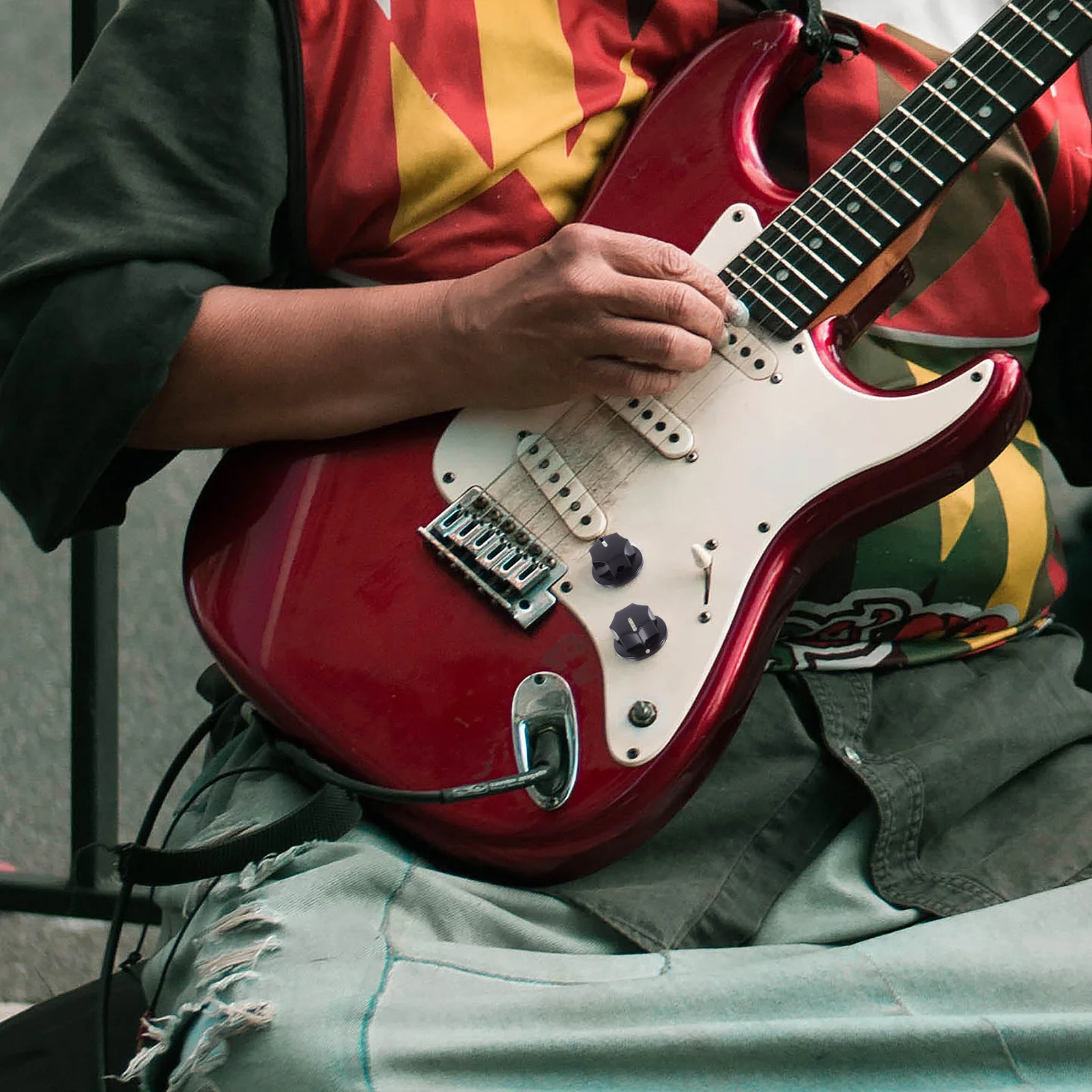 2Pcs Electric Guitar Knobs Control Knob for Volume Effect Adjustment Long-Lasting Guitar Potentiometer
2Pcs Electric Guitar Knobs Control Knob for Volume Effect Adjustment Long-Lasting Guitar Potentiometer