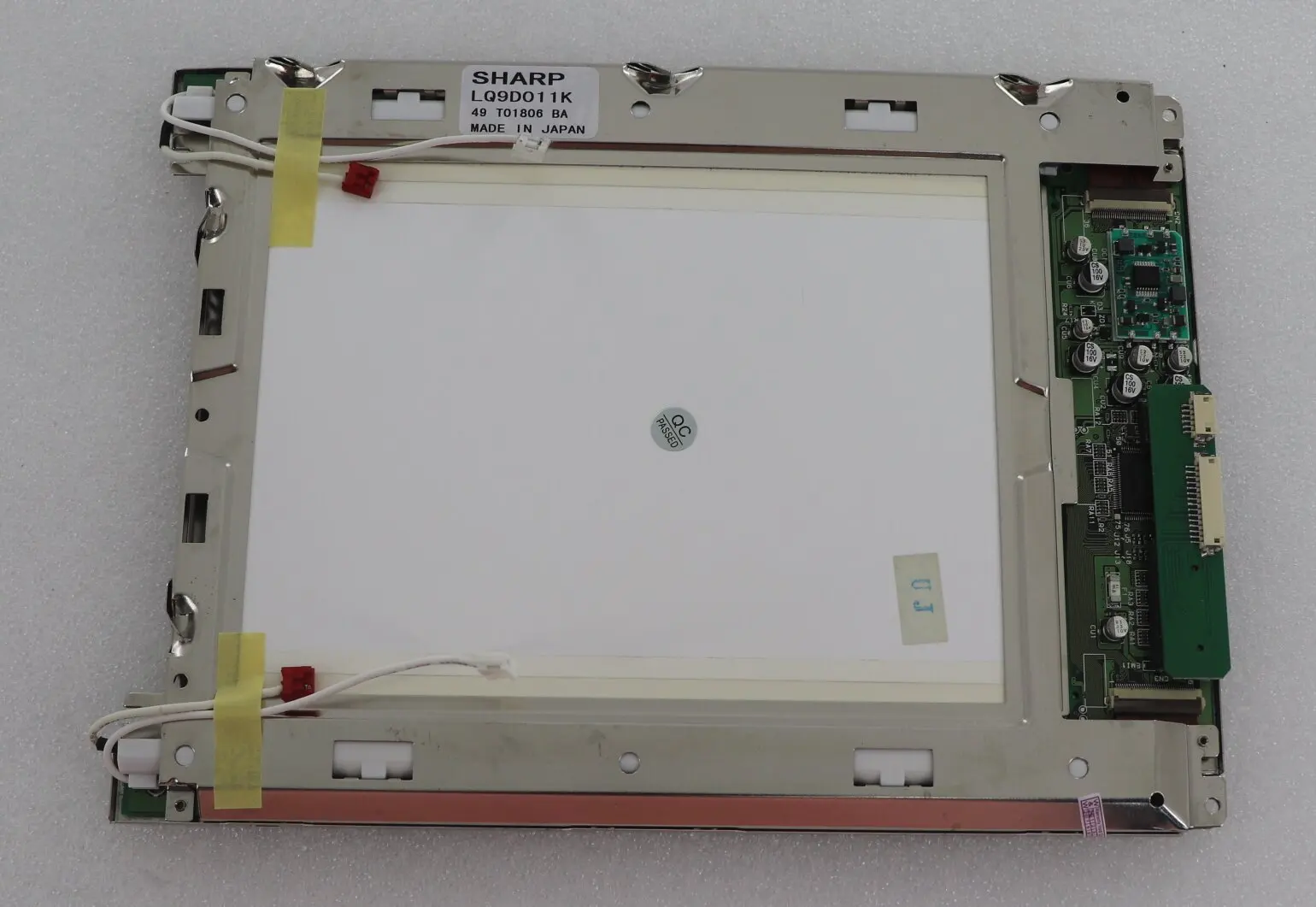 8.4 inch LQ9D011K lcd display 640*480 TFT LCD Display Modules Fast shipping
8.4 inch LQ9D011K lcd display 640*480 TFT LCD Display Modules Fast shipping