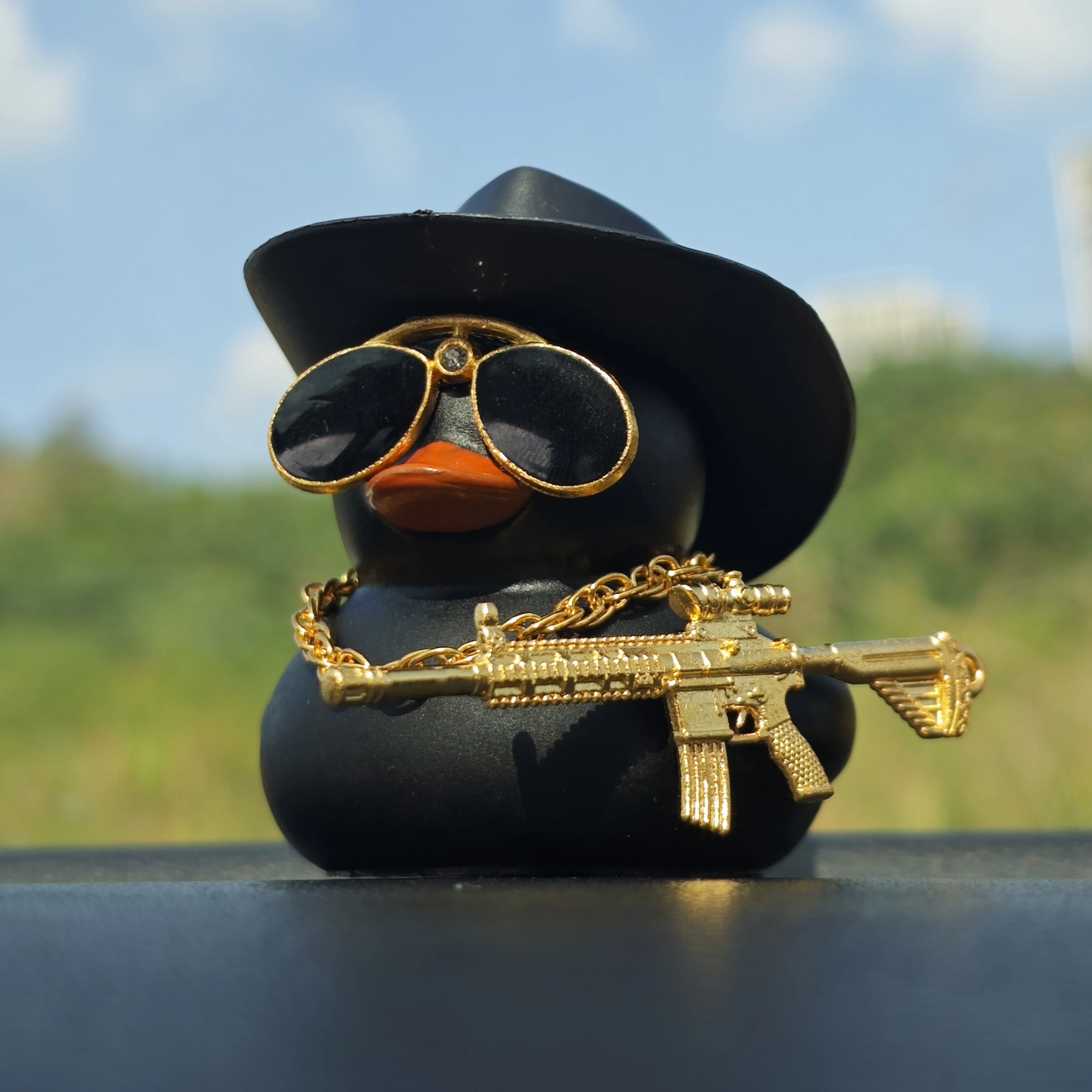 1pc Handsome car ornament duck, little duck wearing cowboy hat, sunglasses and necklace,rubber ducks,Cool car accessories
1pc Handsome car ornament duck, little duck wearing cowboy hat, sunglasses and necklace,rubber ducks,Cool car accessories