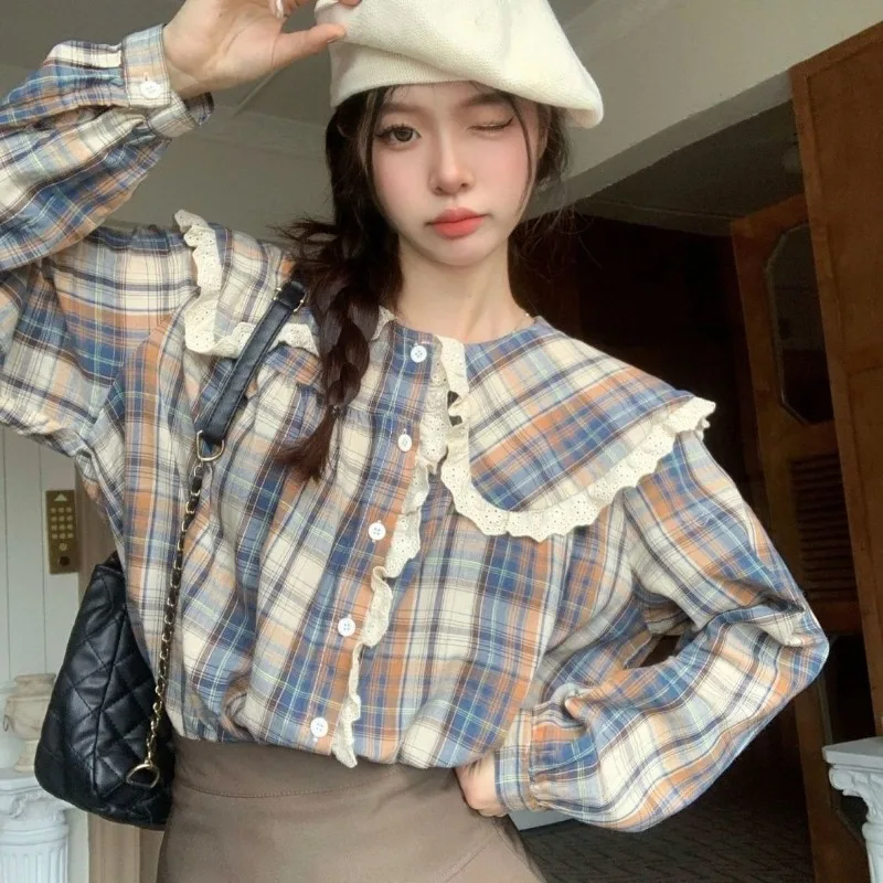 Ladies Spring Summer Fashion Sweet Preppy Style Versatile Plaid Button Color Blocking Peter Pan Collar Women Shirts Long Sleeve
Ladies Spring Summer Fashion Sweet Preppy Style Versatile Plaid Button Color Blocking Peter Pan Collar Women Shirts Long Sleeve