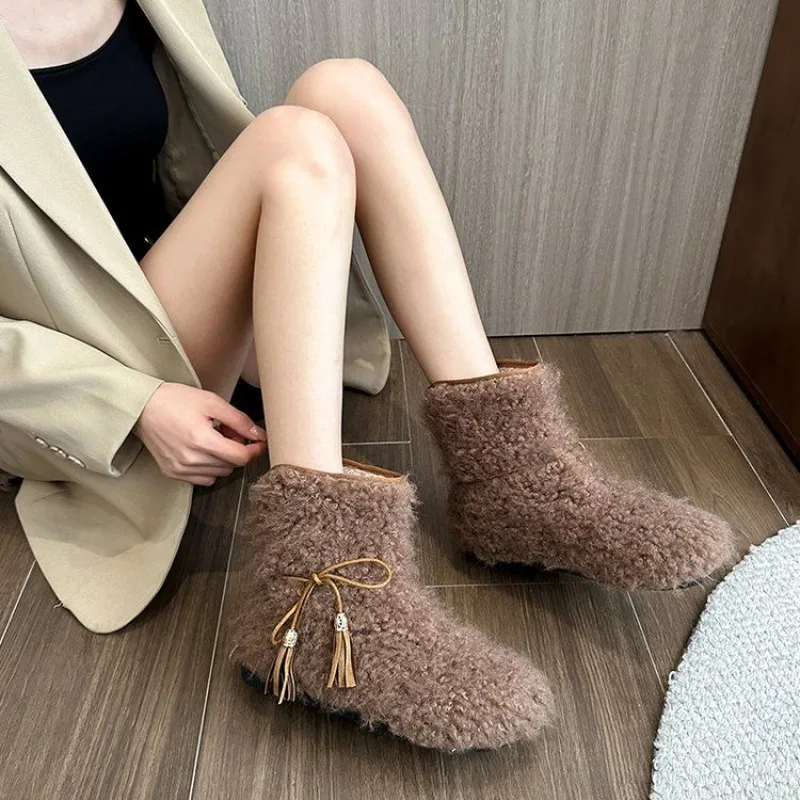 Женские зимние ботинки на меховой подошве с круглым носком, плюшевая женская обувь, горячая осенне-зимняя модная обувь в стиле готики, новинка 2025, распродажа ботинок 
Женские зимние ботинки на меховой подошве с круглым носком, плюшевая женская обувь, горячая осенне-зимняя модная обувь в стиле готики, новинка 2025, распродажа ботинок