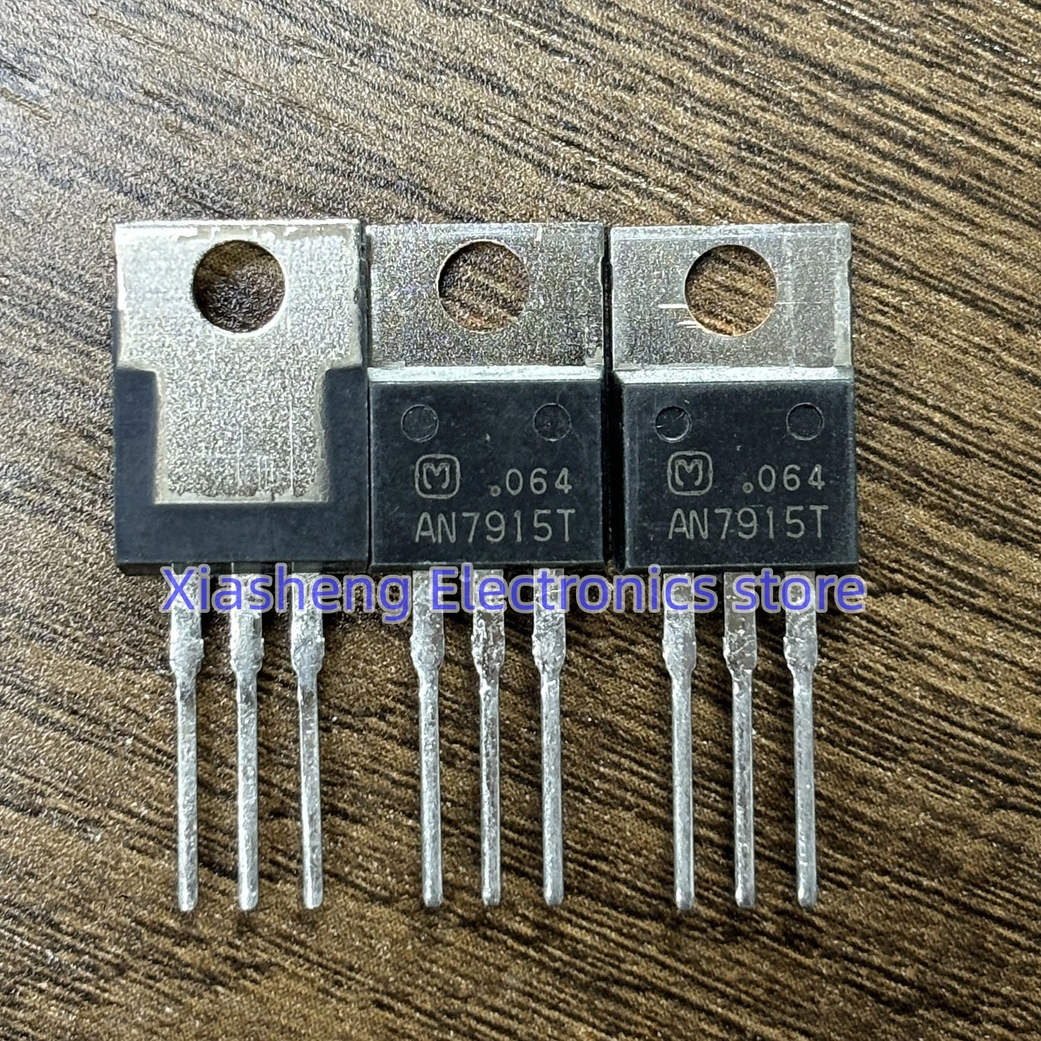New Original 10Pcs AN7915T TO-220 Transistor In Stock Good Quality
New Original 10Pcs AN7915T TO-220 Transistor In Stock Good Quality