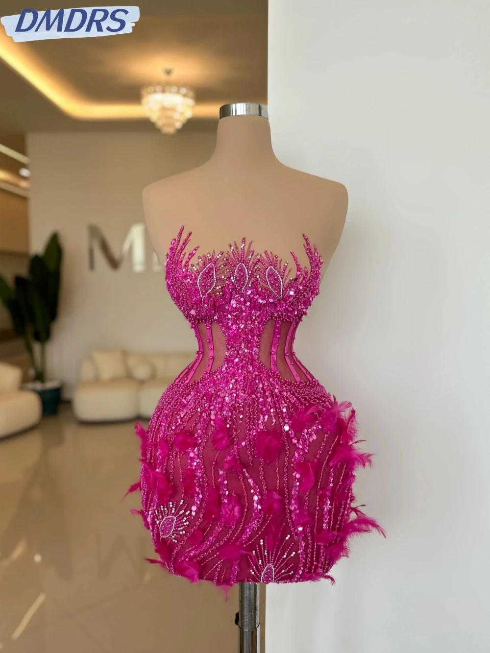 Illusion Beaded Pearls Mini Cocktail Gown For Birthday Sexy Illusion Strapless Evening Dress Customized Dazzling Prom Dresses
Illusion Beaded Pearls Mini Cocktail Gown For Birthday Sexy Illusion Strapless Evening Dress Customized Dazzling Prom Dresses