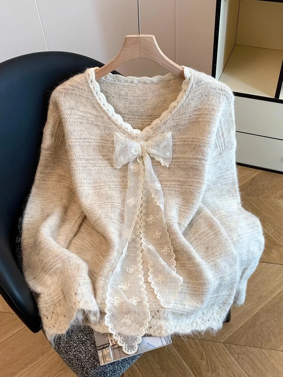 Thiened V-Ne Knitted Sweater Women's Autumn Winter Loose Sle Knot Casual Outerwear Top in Apricot Lace Color
Thiened V-Ne Knitted Sweater Women's Autumn Winter Loose Sle Knot Casual Outerwear Top in Apricot Lace Color