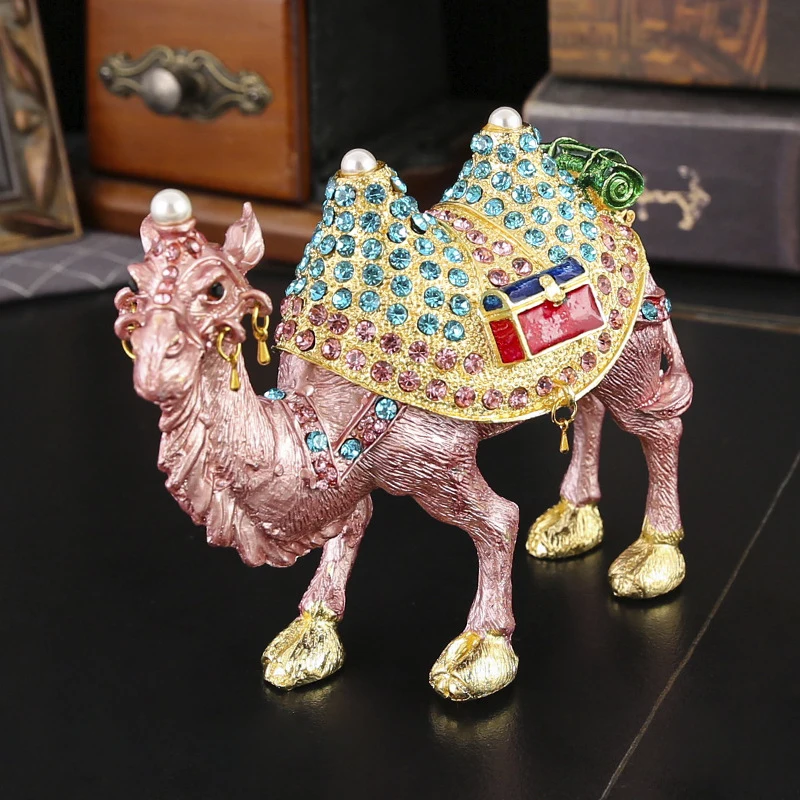 Large diamond-encrusted camel-shaped jewelry box, Russian colored tin storage box, travel souvenir
Large diamond-encrusted camel-shaped jewelry box, Russian colored tin storage box, travel souvenir