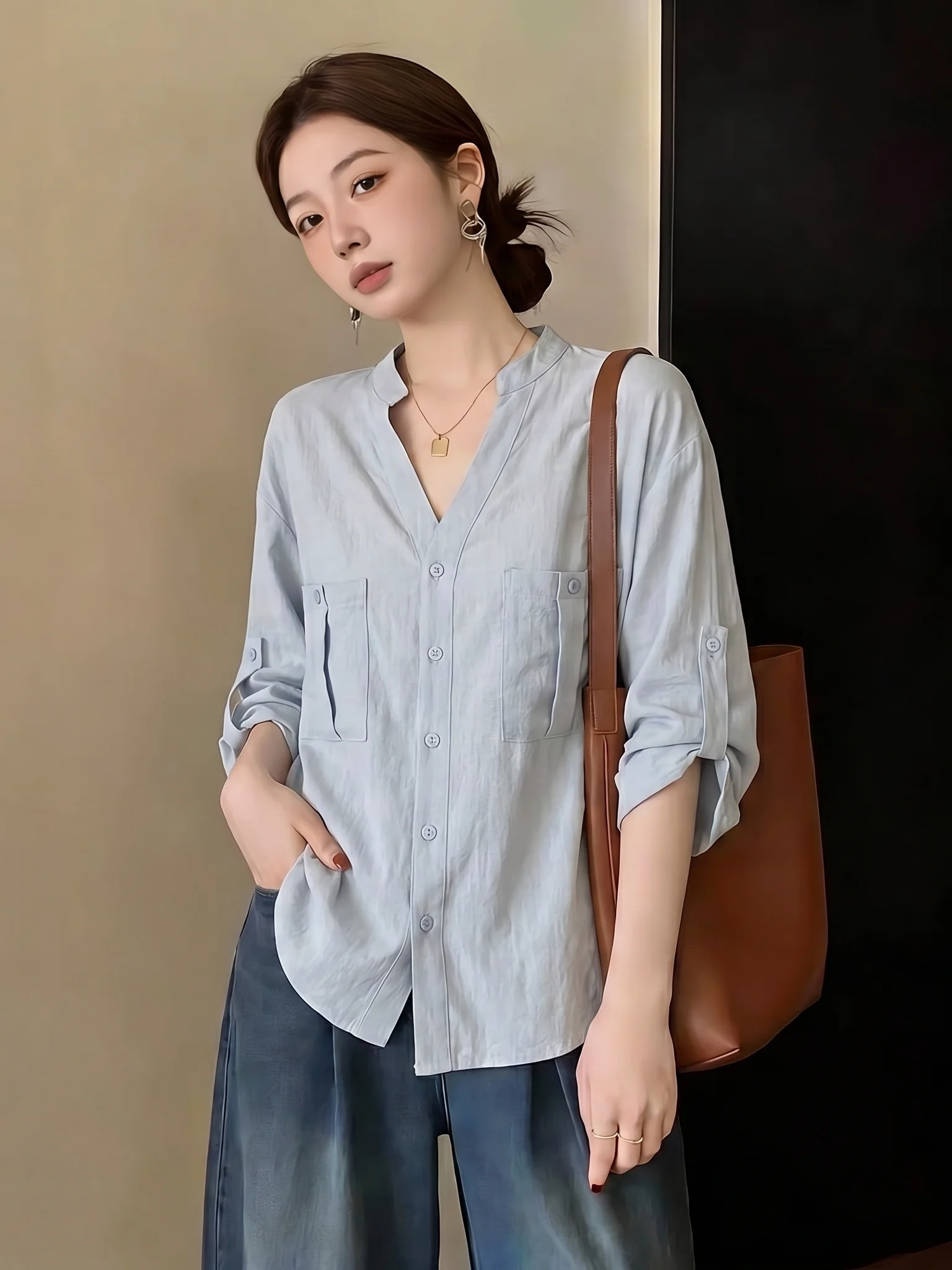 Light Blue V-Neck Short Sleeve Shirt Women's Fashion Korean Style Loose Fit Commute Wind Summer New Arrival plus Size
Light Blue V-Neck Short Sleeve Shirt Women's Fashion Korean Style Loose Fit Commute Wind Summer New Arrival plus Size