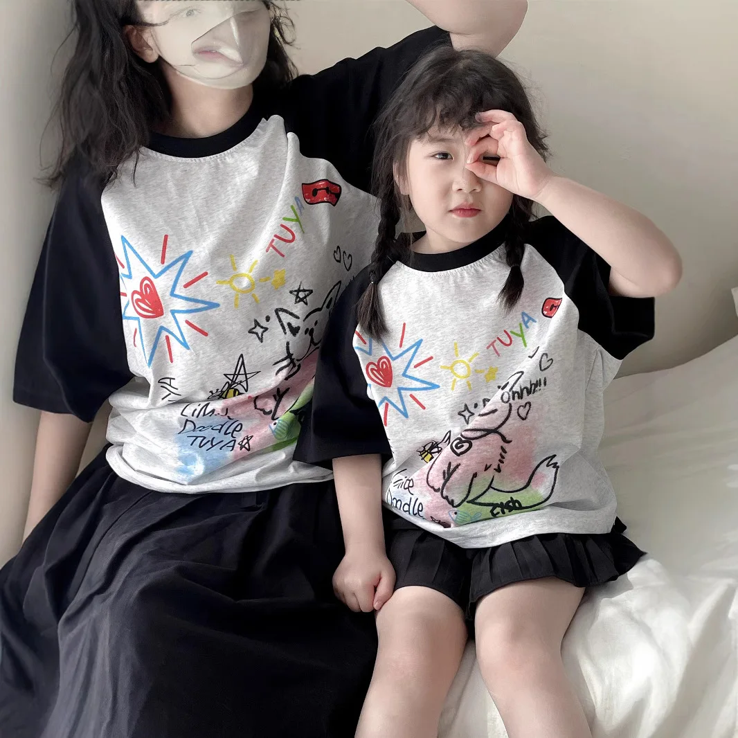Summer Mommy and Me Matching Graffiti Art Print Raglan Tee Family Outfit Casual Short Sleeve Cotton Top for Mom Dad Daughter Son
Summer Mommy and Me Matching Graffiti Art Print Raglan Tee Family Outfit Casual Short Sleeve Cotton Top for Mom Dad Daughter Son