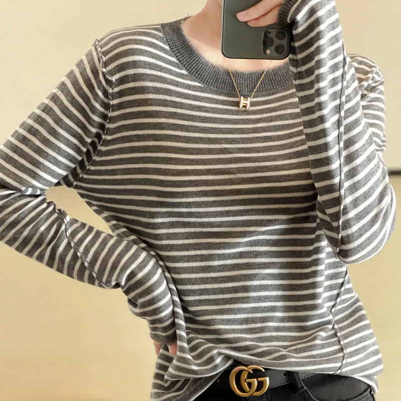 Women's SpringAutumn Striped Sweater Korean Fashion Long Sleeved Fine Imitation Wool Round Neck Loose Knit Jumper Top
Women's SpringAutumn Striped Sweater Korean Fashion Long Sleeved Fine Imitation Wool Round Neck Loose Knit Jumper Top