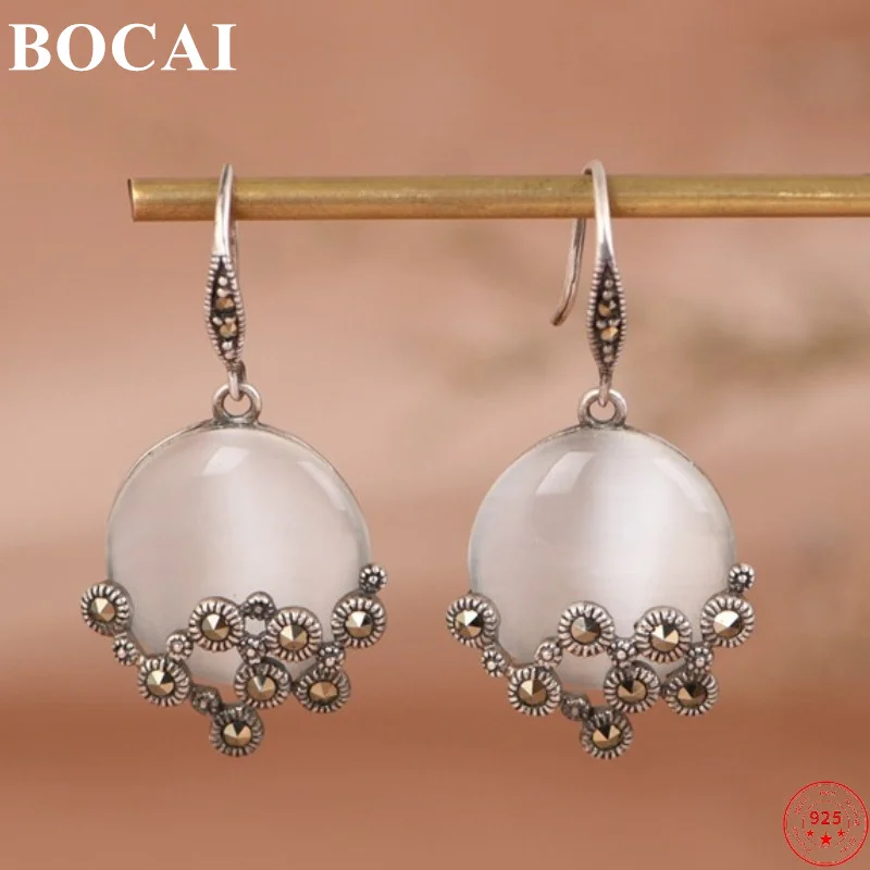 BOCAI Genuine S925 Sterling Silver Earrings for Women New Fashion Sythetic Cymophane Art Ear Drop Micro Inlay Marcasite Vintage
BOCAI Genuine S925 Sterling Silver Earrings for Women New Fashion Sythetic Cymophane Art Ear Drop Micro Inlay Marcasite Vintage