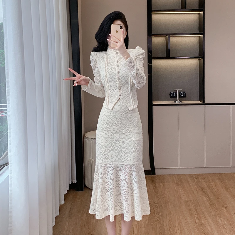 New French High Quality Lace Two Piece Sets Women Outfits Fashion Puff Sleeve Slim Short Shirt + High Waist Mermaid Skirt Suit
New French High Quality Lace Two Piece Sets Women Outfits Fashion Puff Sleeve Slim Short Shirt + High Waist Mermaid Skirt Suit