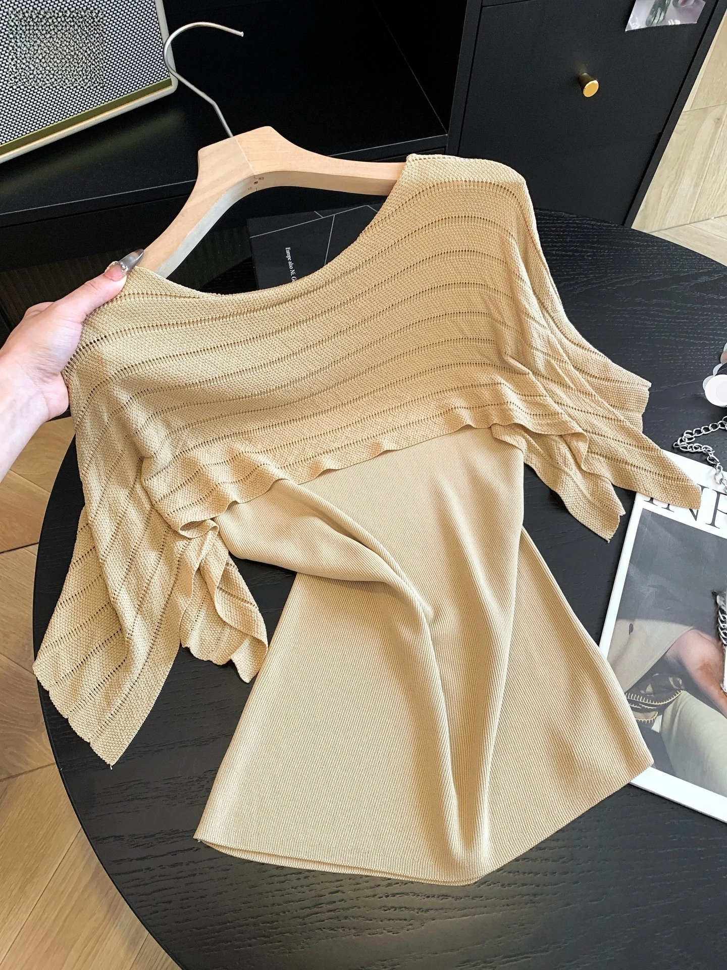 Korean Style Hollow out Shoulder Short Sleeve Knitted Top Women's Summer Slimming Design Sense Top Ice Silk Polyester Cotton ...
Korean Style Hollow out Shoulder Short Sleeve Knitted Top Women's Summer Slimming Design Sense Top Ice Silk Polyester Cotton ...