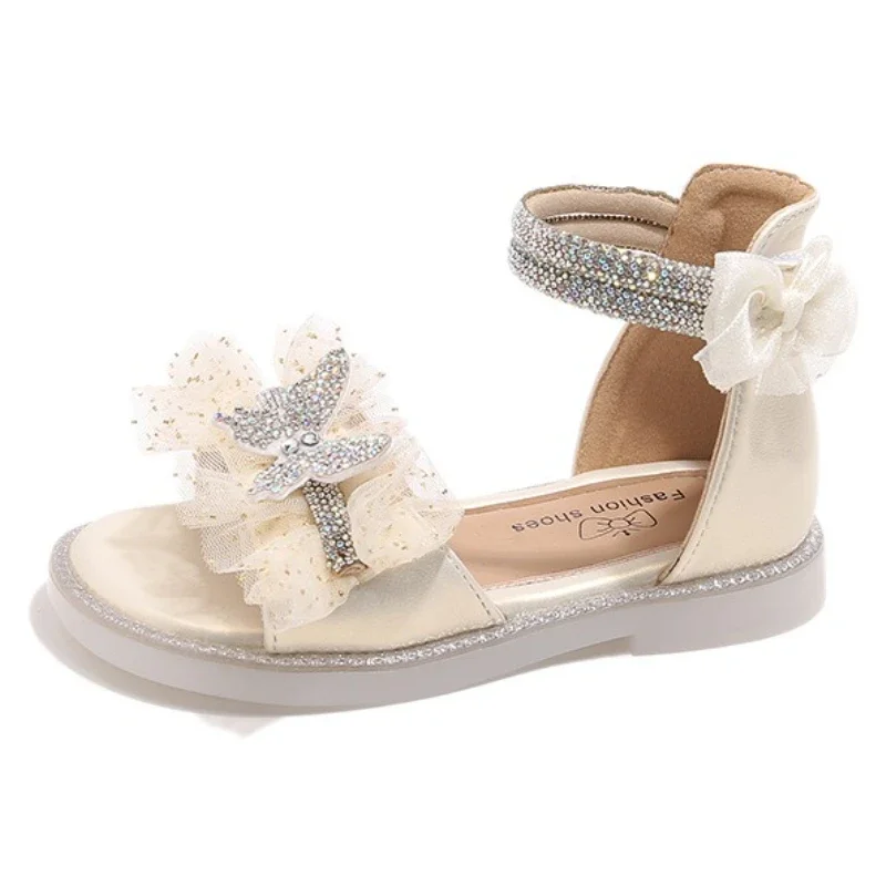 Детские пляжные сандалии, новинка лета 2024, сетчатая обувь принцессы со стразами и бабочкой для девочек, нескользящие детские повседневные сандалии на мягкой подошве
Детские пляжные сандалии, новинка лета 2024, сетчатая обувь принцессы со стразами и бабочкой для девочек, нескользящие детские повседневные сандалии на мягкой подошве