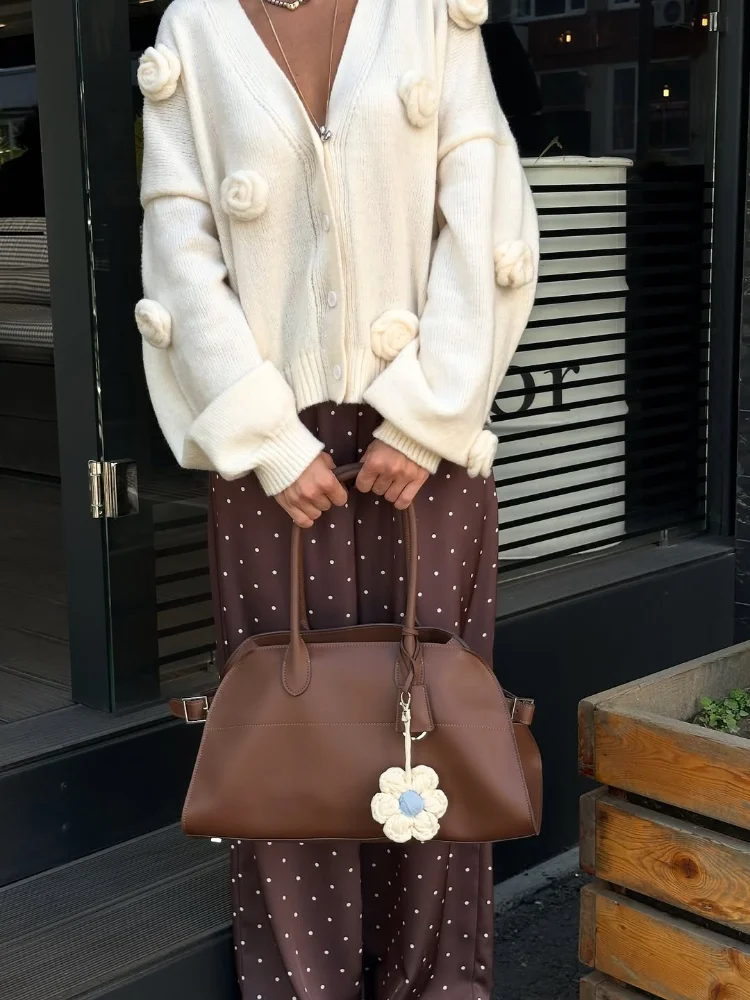 Элегантный вязаный кардиган с 3d цветами, женский шикарный однобортный свободный короткий свитер с v-образным вырезом, женские осенние офисные кардиганы для поездок на работу
Элегантный вязаный кардиган с 3d цветами, женский шикарный однобортный свободный короткий свитер с v-образным вырезом, женские осенние офисные кардиганы для поездок на работу