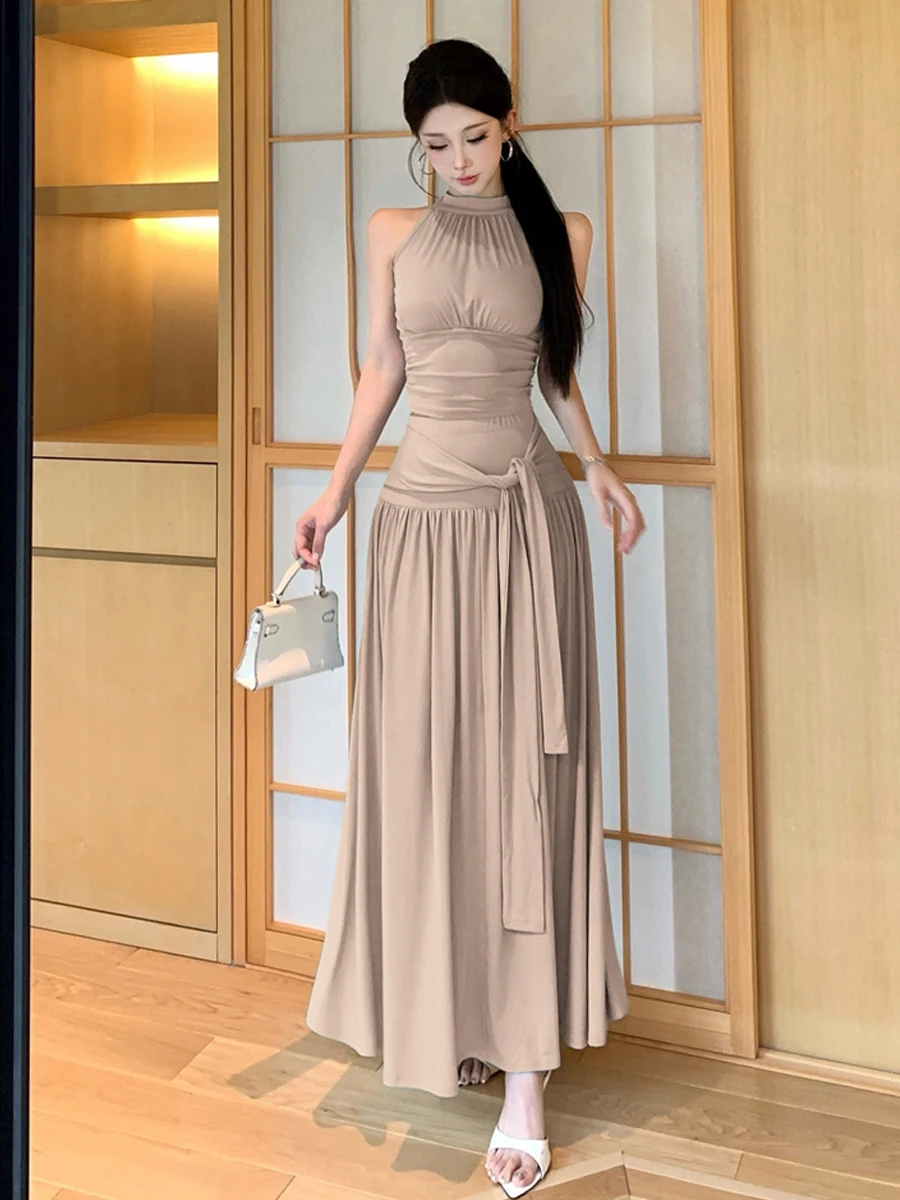 Sexy Pure Desire Spicy Girl Style Halter Neck Pleated Strapless Top A-Line Skirt Vacation Two-Piece Set for Young Women
Sexy Pure Desire Spicy Girl Style Halter Neck Pleated Strapless Top A-Line Skirt Vacation Two-Piece Set for Young Women