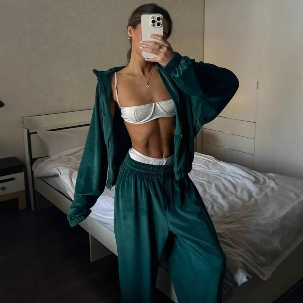 Velvet Tracksuit Women Two Piece Set Autumn Zipper Crop Coat with Long Pants Casual 2 Piece Sets Women Outfit
Velvet Tracksuit Women Two Piece Set Autumn Zipper Crop Coat with Long Pants Casual 2 Piece Sets Women Outfit 
