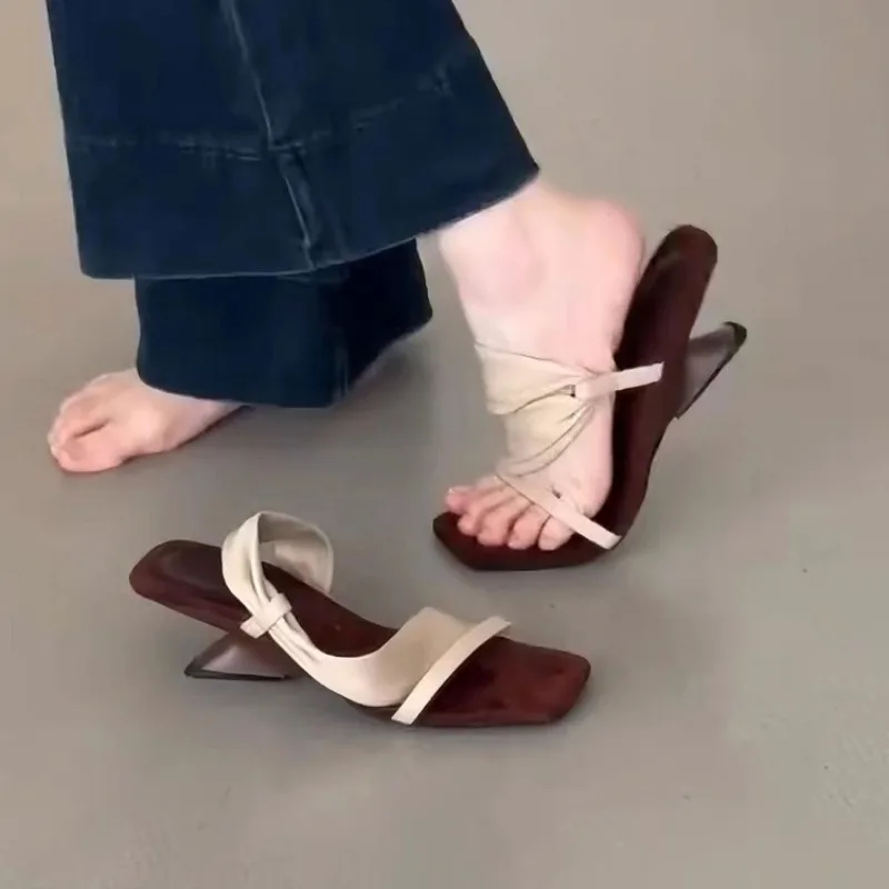 High Heels Women Slippers Wedges Fashion Square Toe Shoes Woman Sandals New Elegant Party Flip Flops Dress
High Heels Women Slippers Wedges Fashion Square Toe Shoes Woman Sandals New Elegant Party Flip Flops Dress