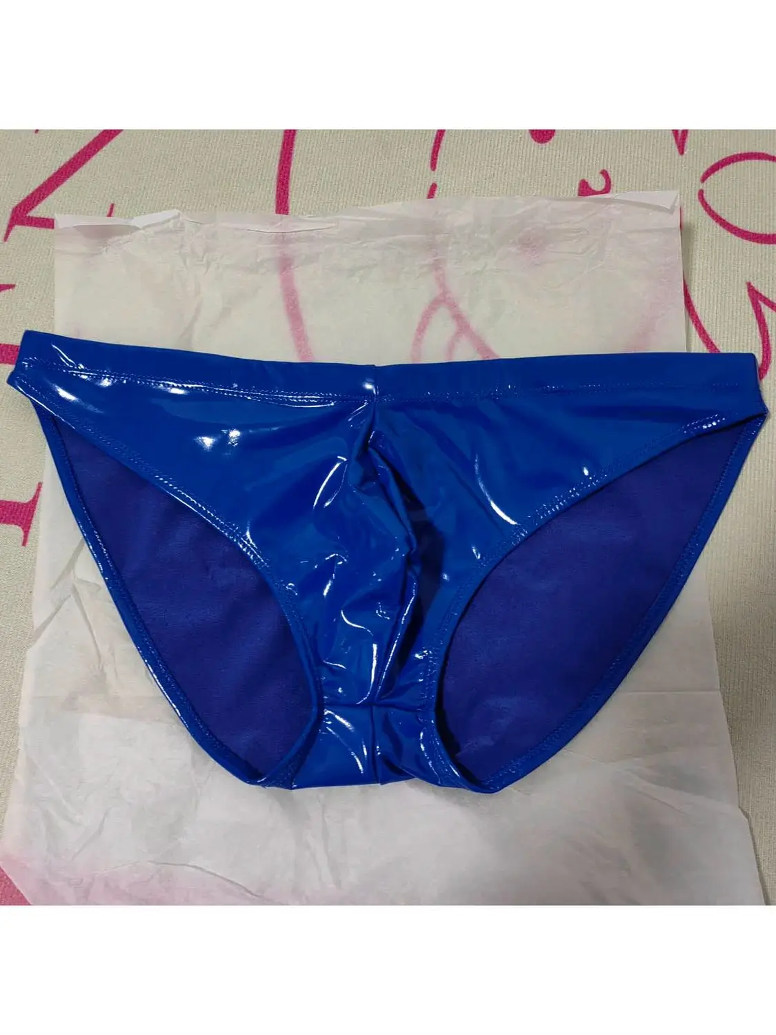 Трусы-джокстрапы M-3XL из блестящей искусственной кожи (ПВХ) с выпуклым карманом, сексуальные бикини, слитные трусы, кальсонки, танга
Трусы-джокстрапы M-3XL из блестящей искусственной кожи (ПВХ) с выпуклым карманом, сексуальные бикини, слитные трусы, кальсонки, танга