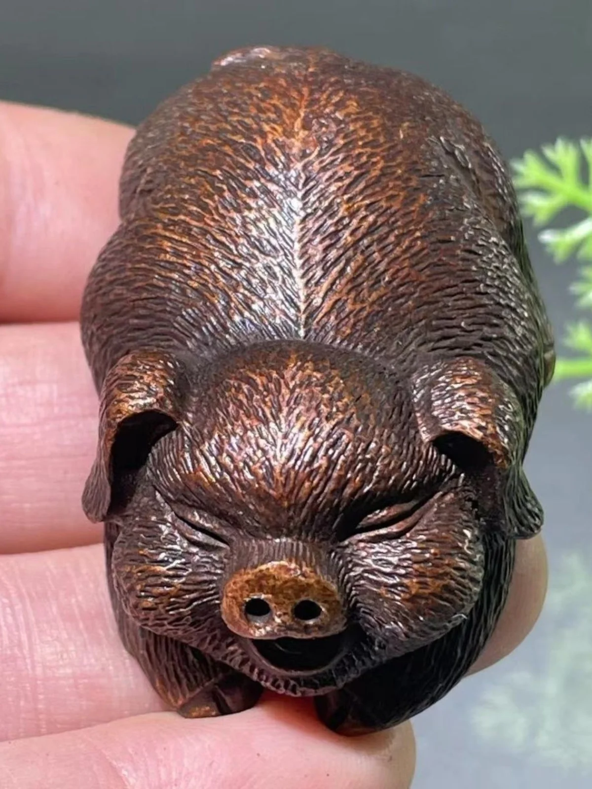 Antique bronze artifacts, zodiac animals, pig wealth, pig happiness, pig tea pets, tea tables, offices, living rooms, household 
Antique bronze artifacts, zodiac animals, pig wealth, pig happiness, pig tea pets, tea tables, offices, living rooms, household