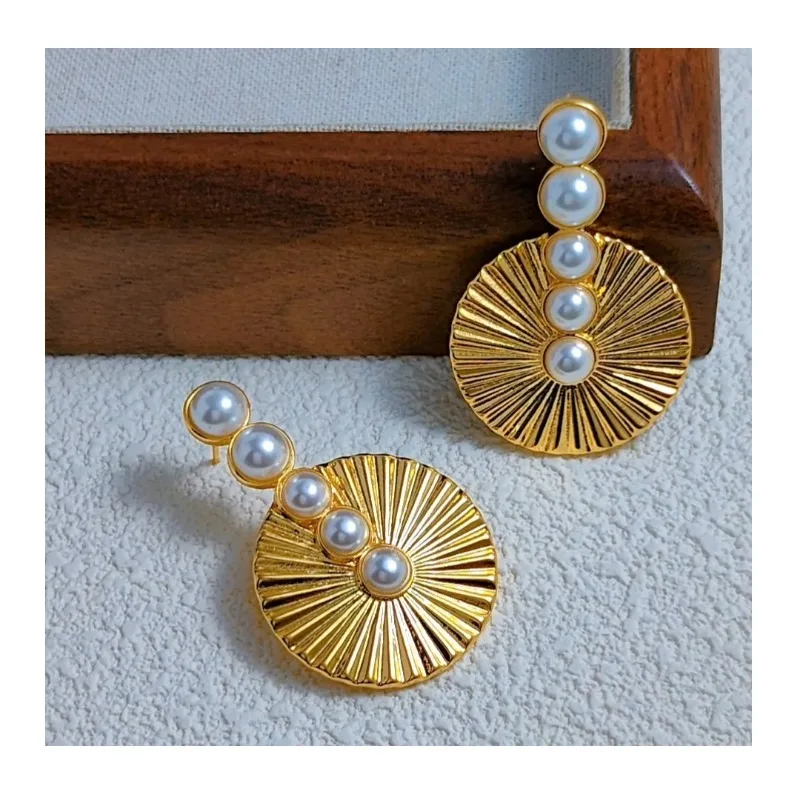 Autumn Fashion Personality Earrings Light Luxury Niche Piece Bead Silver Needle Earrings High-end Versatile Earrings
Autumn Fashion Personality Earrings Light Luxury Niche Piece Bead Silver Needle Earrings High-end Versatile Earrings