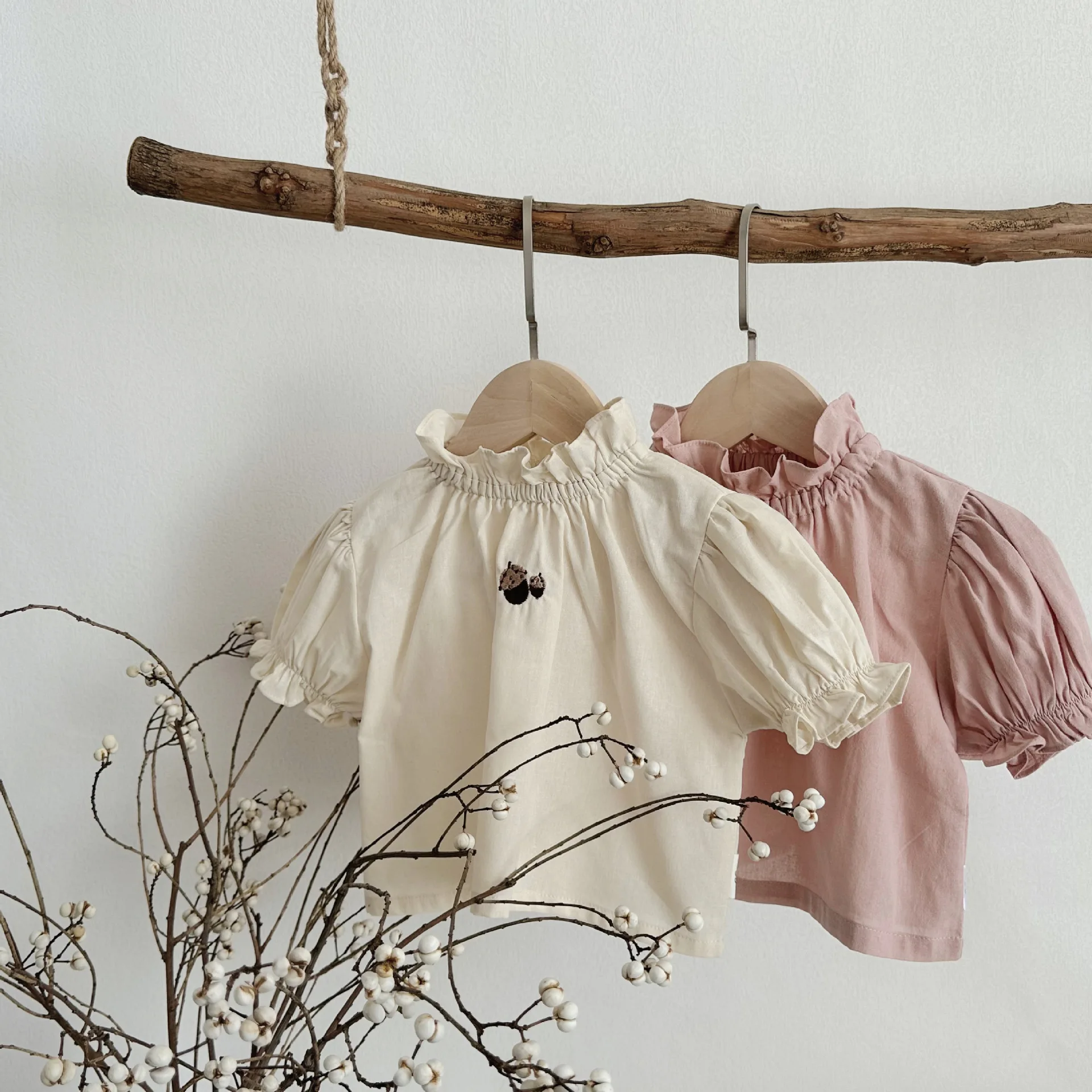 Ins Summer Newborn Baby Flower Ruffle Turtleneck Short Sleeve T-shirt Girl Baby Embroidery Sweet Tops Infant Cotton Loose Tees
Ins Summer Newborn Baby Flower Ruffle Turtleneck Short Sleeve T-shirt Girl Baby Embroidery Sweet Tops Infant Cotton Loose Tees