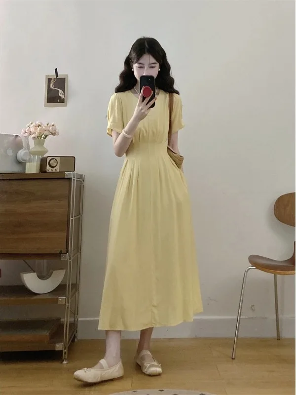 plus Size Women's Yellow V-Neck Short Sleeve Dress Slimming Waist Concealing Meat Covering Durable Casual Fashion French Style
plus Size Women's Yellow V-Neck Short Sleeve Dress Slimming Waist Concealing Meat Covering Durable Casual Fashion French Style