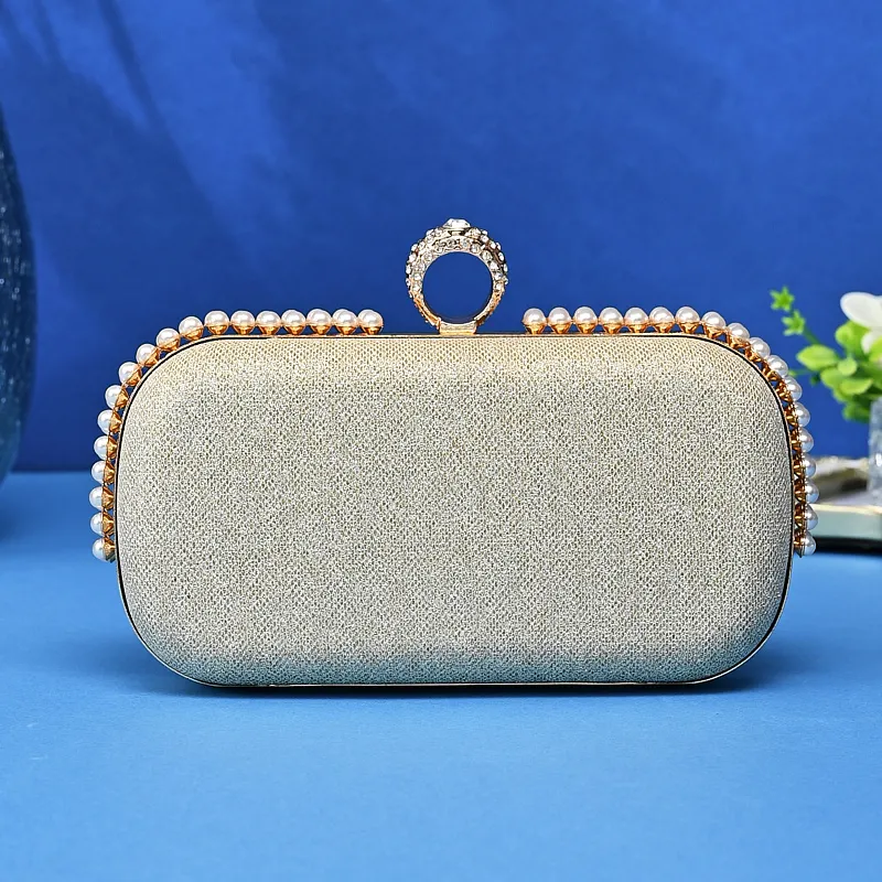 New evening bag niche design high-grade crossbody pearl bag edge holding bag one-shoulder ladies party evening dress bag
New evening bag niche design high-grade crossbody pearl bag edge holding bag one-shoulder ladies party evening dress bag