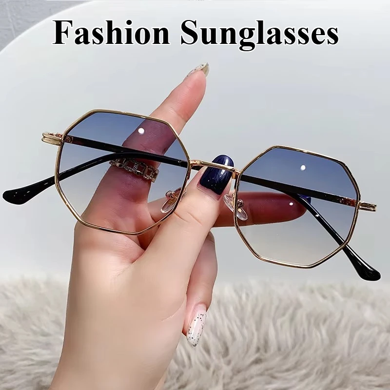New Fashion Women's Sunglasses Metal Polygonal Frame Sunglasses Neutral Fashion Outdoor Driving Travel UV Protection Sunglasses
New Fashion Women's Sunglasses Metal Polygonal Frame Sunglasses Neutral Fashion Outdoor Driving Travel UV Protection Sunglasses