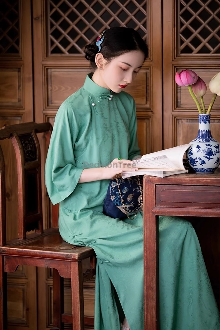 2025 full open front one-piece qipao chinese style loose traditional cheongsam elegant literature art lady luxury qipao h012
2025 full open front one-piece qipao chinese style loose traditional cheongsam elegant literature art lady luxury qipao h012