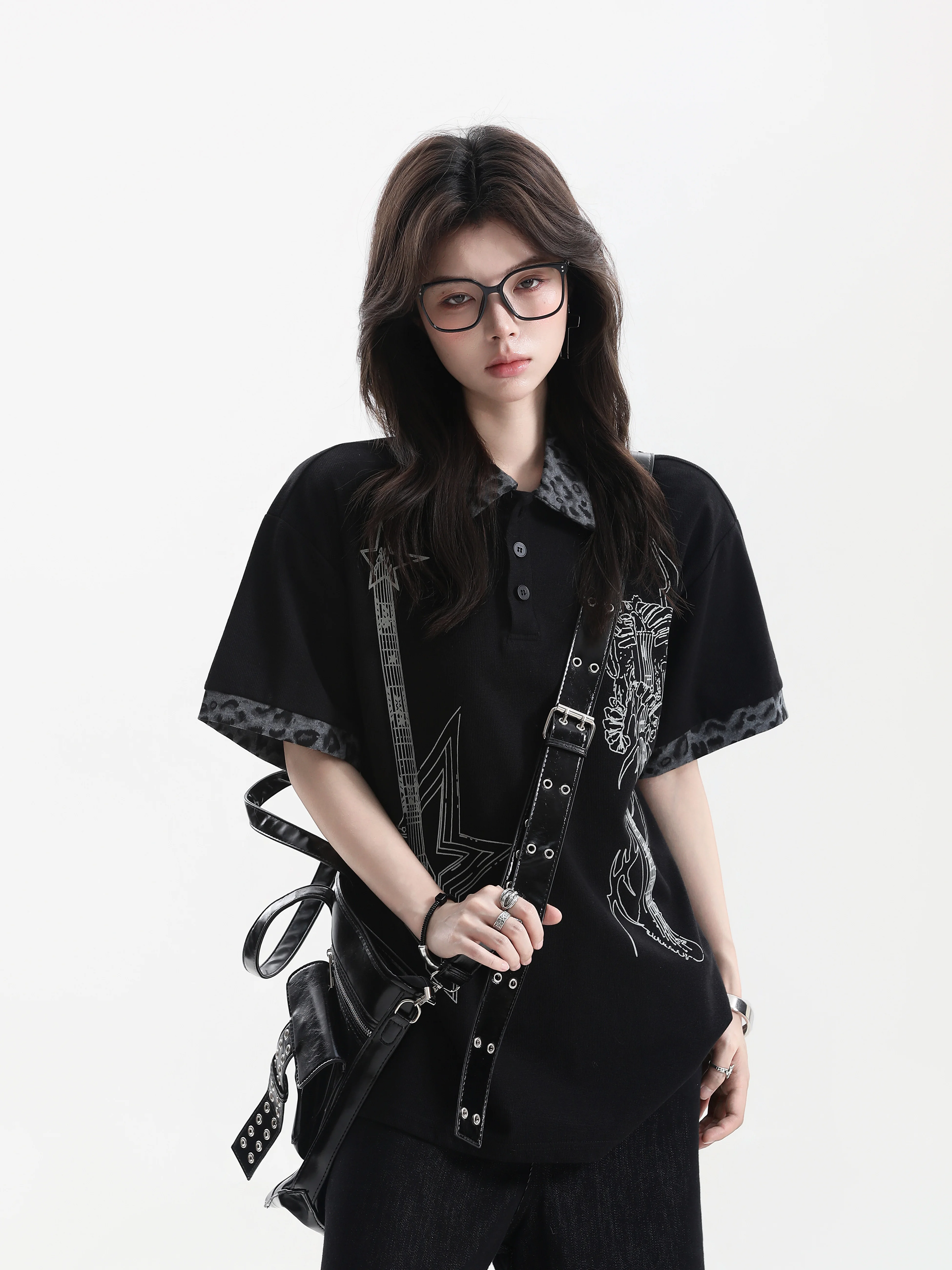Loose Fit Oversize Leopard Print Collared Short Sleeve T-Shirt Women's Casual Style Polyester Cotton Blend Summer Shirt
Loose Fit Oversize Leopard Print Collared Short Sleeve T-Shirt Women's Casual Style Polyester Cotton Blend Summer Shirt