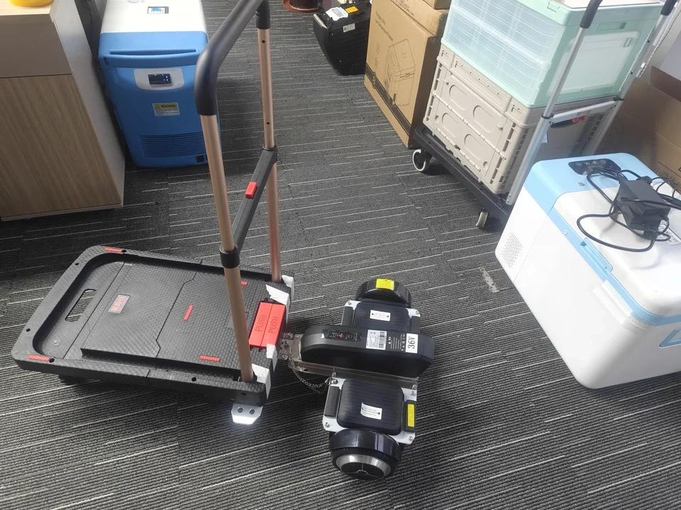 Express flatbed truck, storage truck, small mobile car, sports induction electric trolley 400-600W grocery shopping cart
Express flatbed truck, storage truck, small mobile car, sports induction electric trolley 400-600W grocery shopping cart