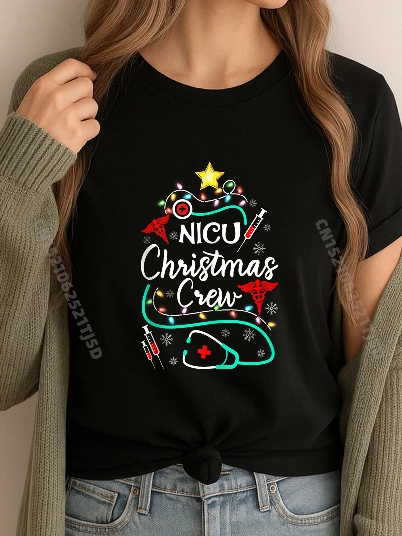Nicu Christmas Crew Er для медсестер, рождественская елка, брендовая одежда, высокое качество
Nicu Christmas Crew Er для медсестер, рождественская елка, брендовая одежда, высокое качество