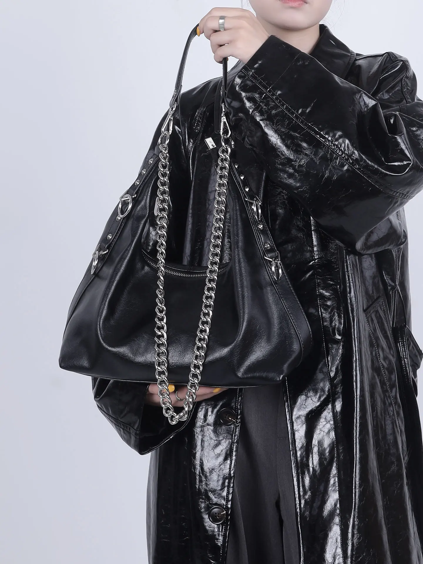 Европейская и американская модная персонализированная мотоциклетная женская сумка, оригинальная металлическая цепочка, украшение на одно плечо, сумки через плечо