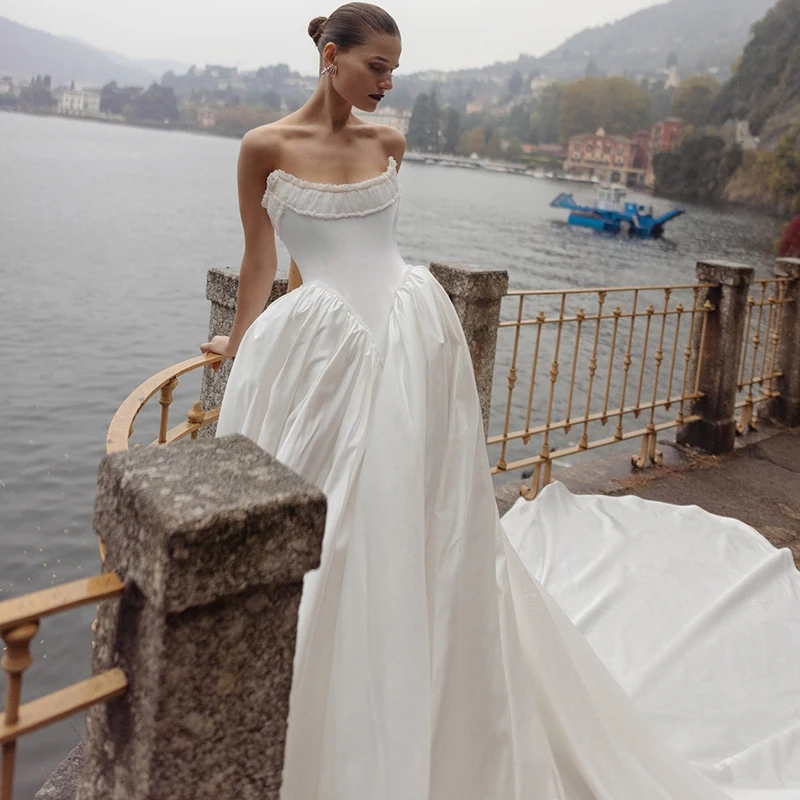 Eightree Princess A-Line Wedding Dresses White Strapless Sweep Train Wedding Ball Gown Formal Bridal Ball Prom Dress Customized
Eightree Princess A-Line Wedding Dresses White Strapless Sweep Train Wedding Ball Gown Formal Bridal Ball Prom Dress Customized