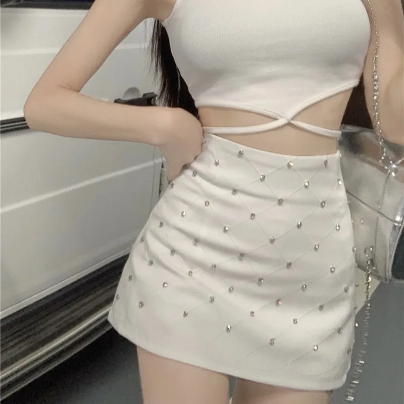 High Waist A-Line Skirt for Women with Heavy Embellishment Diamond Embellished Slimming Bodycon Short Sexy Trendy Skirt
High Waist A-Line Skirt for Women with Heavy Embellishment Diamond Embellished Slimming Bodycon Short Sexy Trendy Skirt