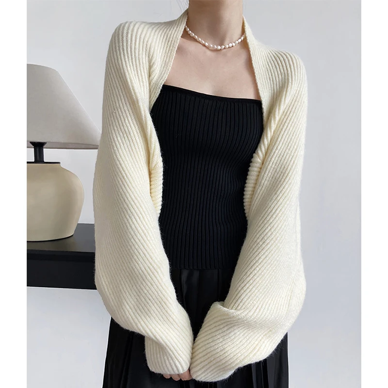 French Style Knitted Cardigan Women Autumn Shawl Thin Top Korean Fashion Simple Solid Color Sweater Clothes
French Style Knitted Cardigan Women Autumn Shawl Thin Top Korean Fashion Simple Solid Color Sweater Clothes