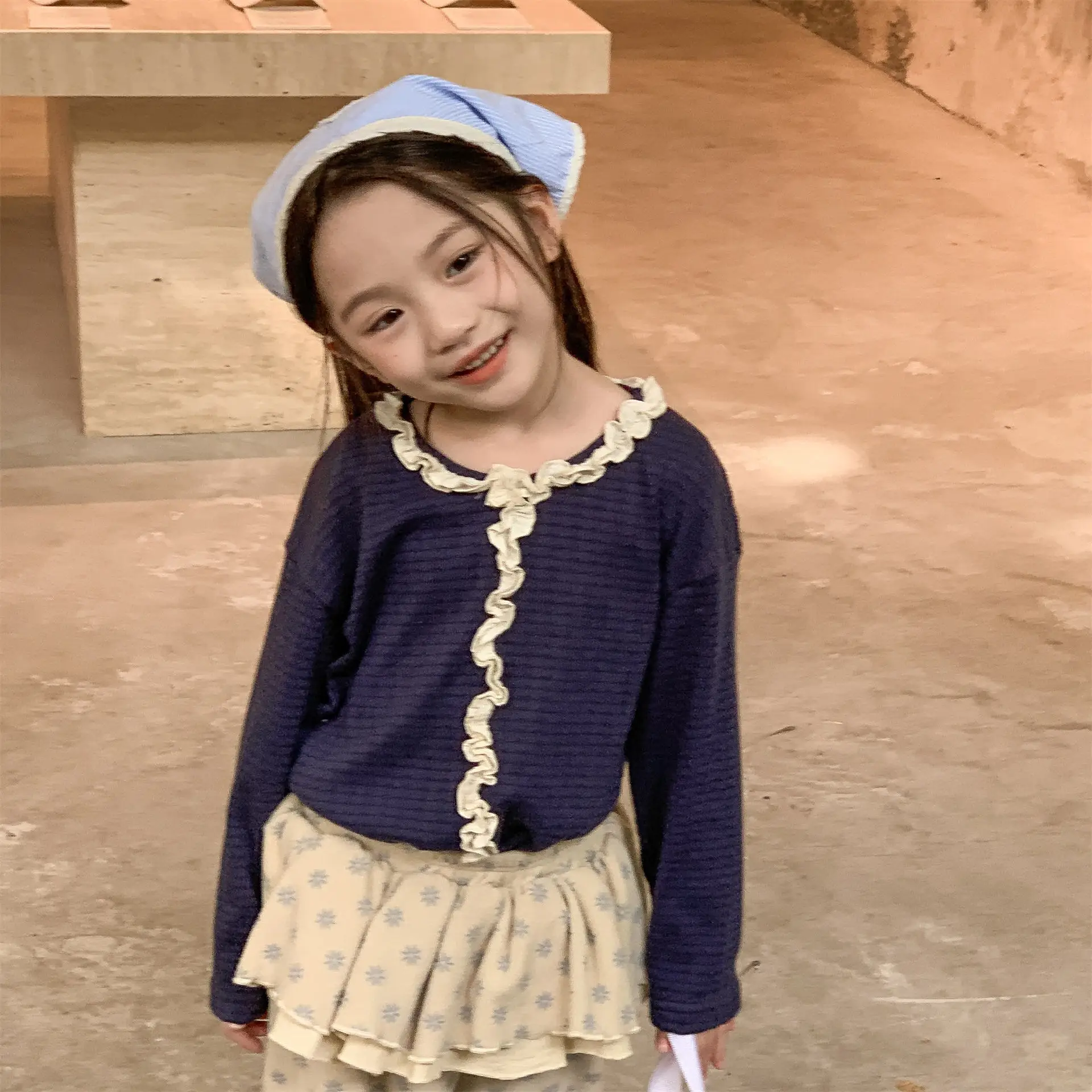 2025 Autumn New Girls Cute Lace Bottoming Shirts Solid Children Long Sleeve T Shirts Cotton Baby Girl Casual Tops Kids Clothes
2025 Autumn New Girls Cute Lace Bottoming Shirts Solid Children Long Sleeve T Shirts Cotton Baby Girl Casual Tops Kids Clothes