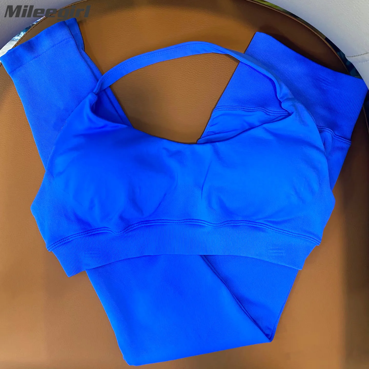 Mileegirl, комплект из 2 шт., женские штаны для йоги, ударопрочные спортивные бюстгальтеры с лямкой на шее, бесшовные леггинсы для тренажерного зала с подтяжкой бедер, колготки для фитнеса с эффектом пуш-ап
Mileegirl, комплект из 2 шт., женские штаны для йоги, ударопрочные спортивные бюстгальтеры с лямкой на шее, бесшовные леггинсы для тренажерного зала с подтяжкой бедер, колготки для фитнеса с эффектом пуш-ап
