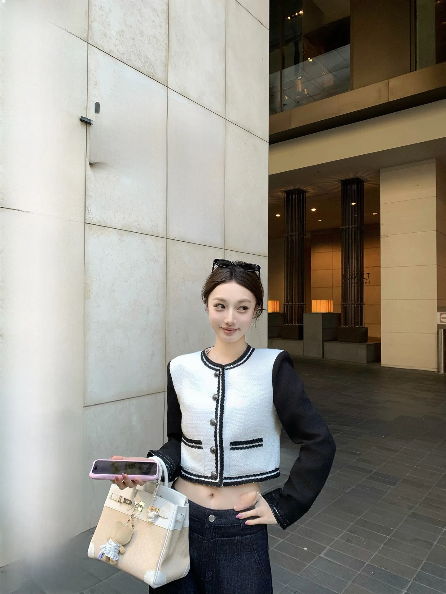 Женская стеганая куртка-жакет для повседневной носки, цвет каштановый, премиум-класс, свободный крой, длина рукава стандартная.
Женская стеганая куртка-жакет для повседневной носки, цвет каштановый, премиум-класс, свободный крой, длина рукава стандартная.