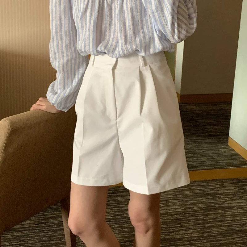 Korean style Women's casual pants, high waist, wide legs, slimming, five minutes
Korean style Women's casual pants, high waist, wide legs, slimming, five minutes