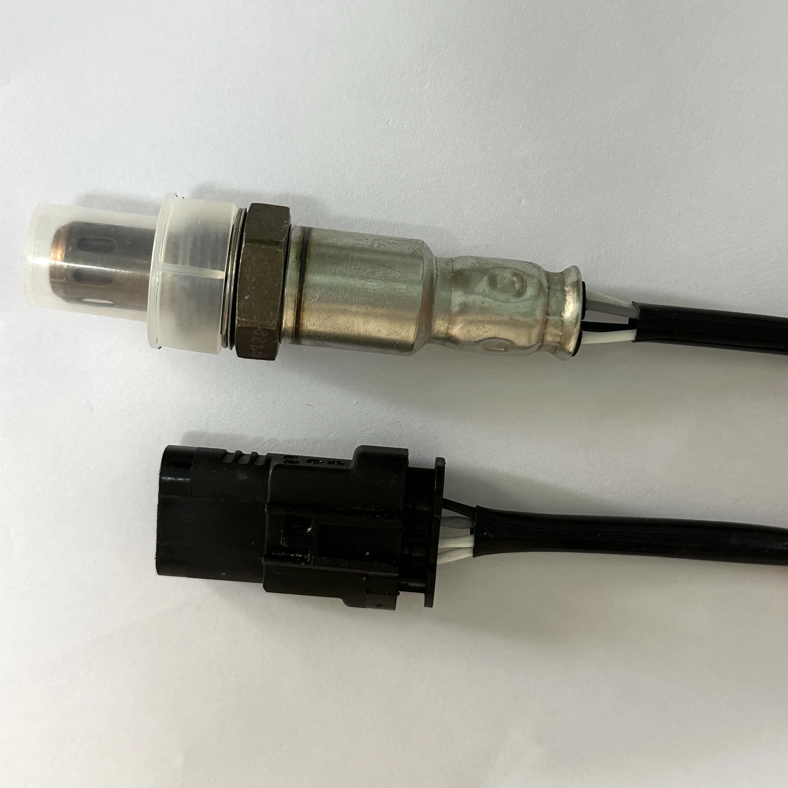 24583550 Lambda O2 Oxygen Sensor OEM# 24581407 For Chevrolet Prisma Cobalt Cruze
24583550 Lambda O2 Oxygen Sensor OEM# 24581407 For Chevrolet Prisma Cobalt Cruze